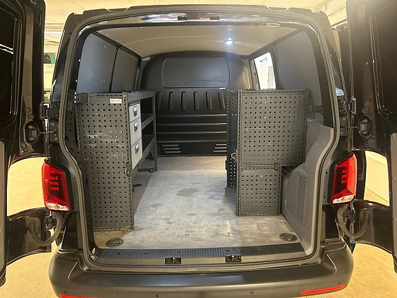 Volkswagen Transporter 7 of 27
