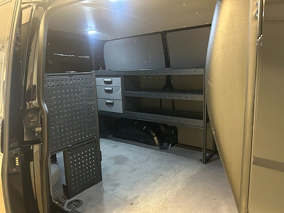 Volkswagen Transporter 8 of 27