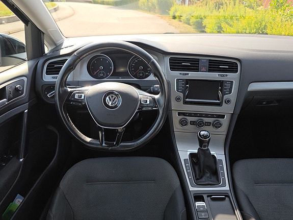 Volkswagen Golf VII 7 of 14
