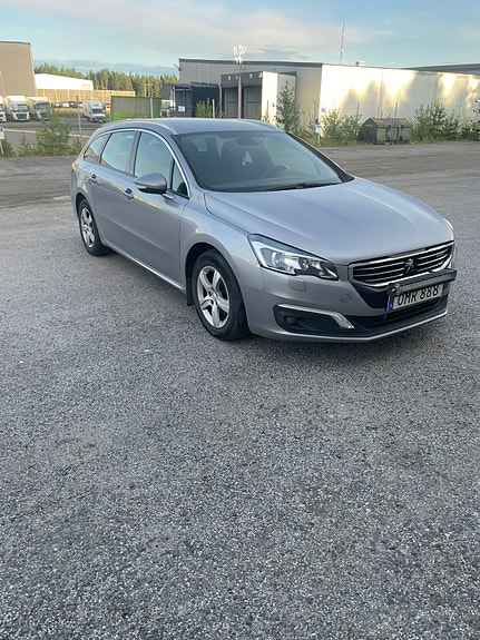 Peugeot 508 3 of 3