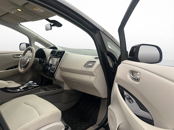 Nissan Leaf 26 of 30