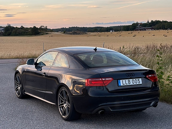 Audi A5 2 of 14