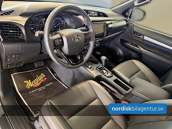 Toyota HiLux 6 of 14