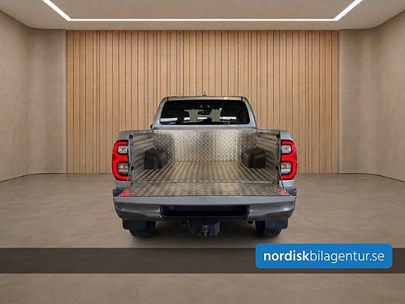Toyota HiLux 5 of 14