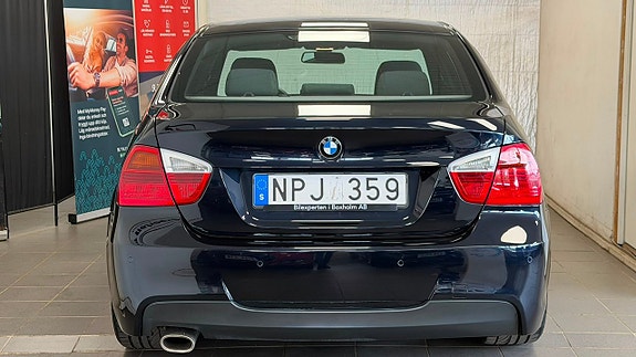 BMW 320d 6 of 17