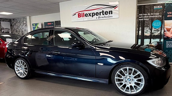 BMW 320d 4 of 17