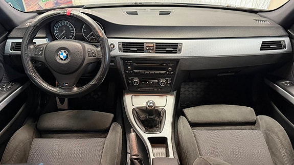 BMW 320d 9 of 17