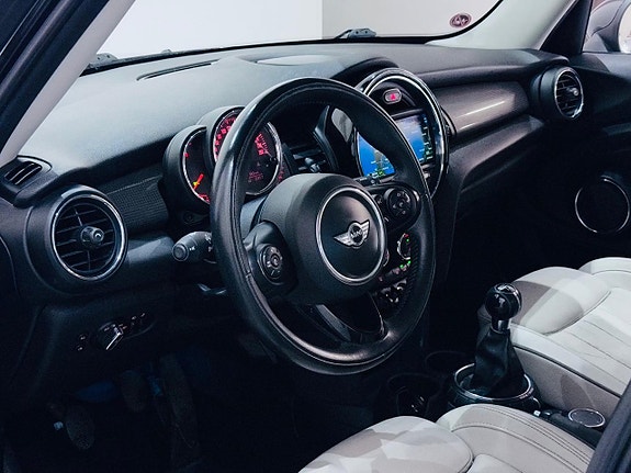 MINI Cooper 10 of 20