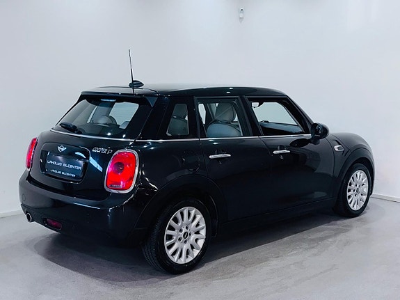 MINI Cooper 20 of 20