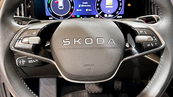 Skoda Superb 17 of 22