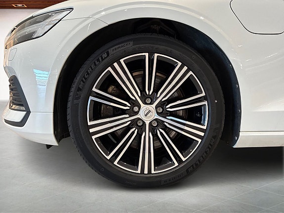 Volvo V60 9 of 16