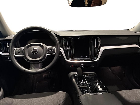 Volvo V60 5 of 16