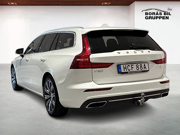 Volvo V60 2 of 16