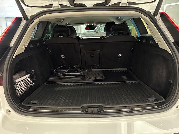 Volvo V60 13 of 16