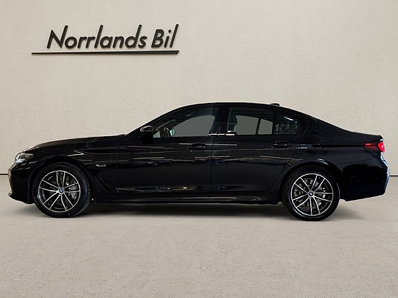 BMW 530e 2 of 11