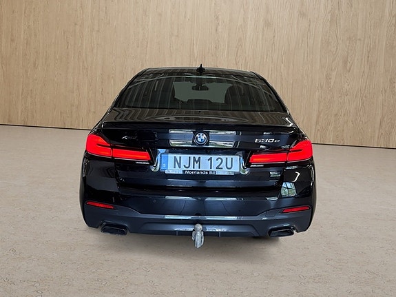 BMW 530e 11 of 11