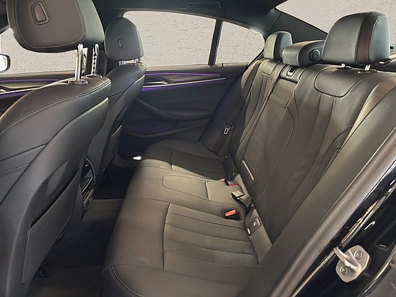 BMW 530e 7 of 11