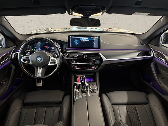 BMW 530e 5 of 11