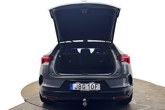 Polestar 4 8 of 30