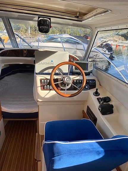 Bella Falcon 26 Fantino Diesel 5 of 6