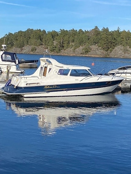 Bella Falcon 26 Fantino Diesel 2 of 6