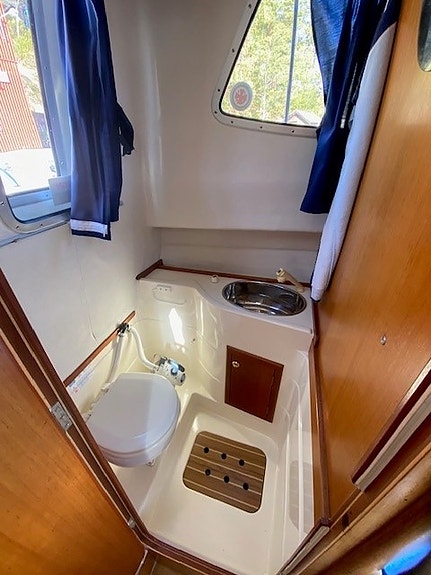 Bella Falcon 26 Fantino Diesel 6 of 6