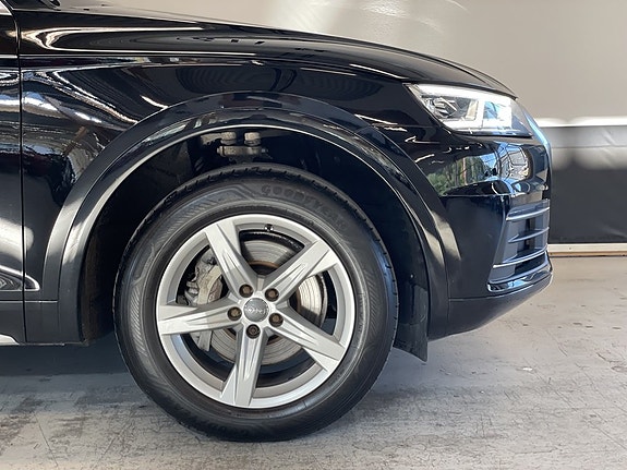 Audi Q5 6 of 27