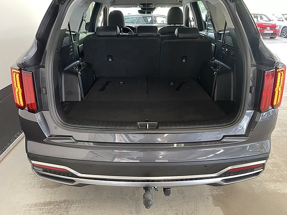 Kia Sorento 8 of 27