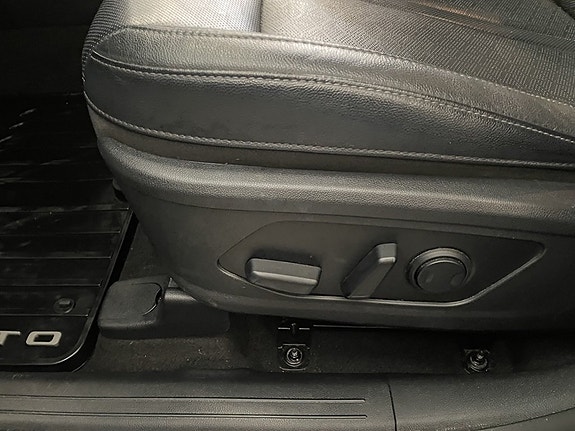 Kia Sorento 22 of 27