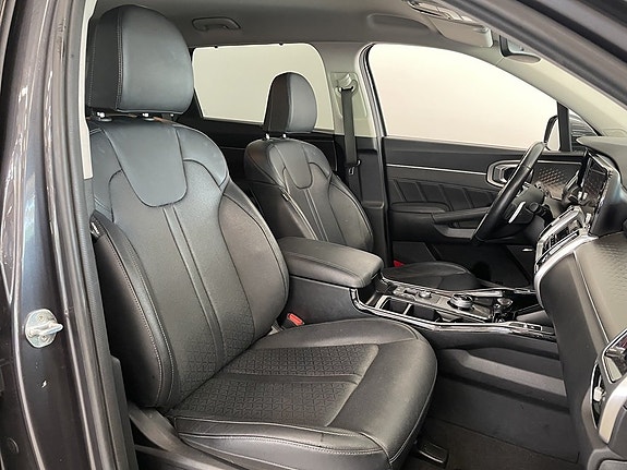 Kia Sorento 14 of 27