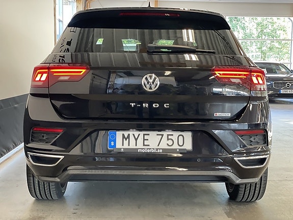 Volkswagen T-Roc 8 of 23
