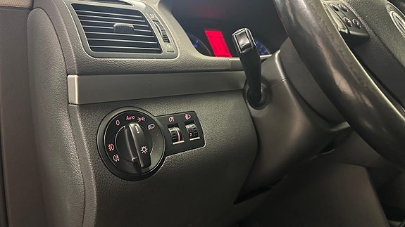 Volkswagen Touran 9 of 26
