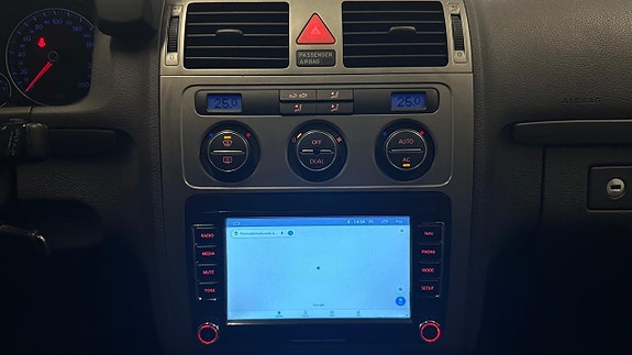 Volkswagen Touran 18 of 26