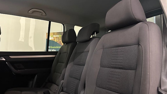 Volkswagen Touran 11 of 26