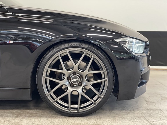 BMW 320 6 of 25