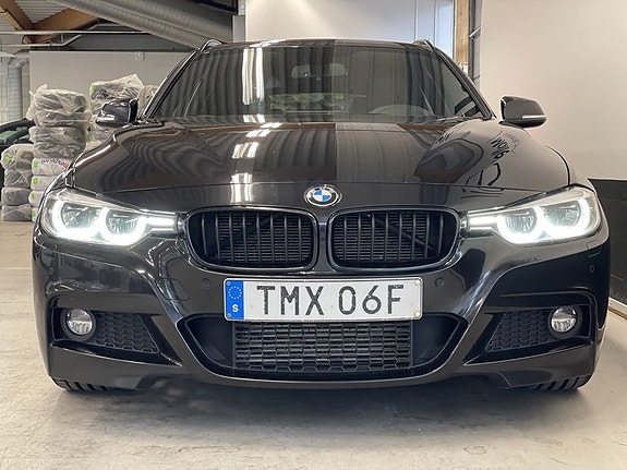 BMW 320 3 of 25