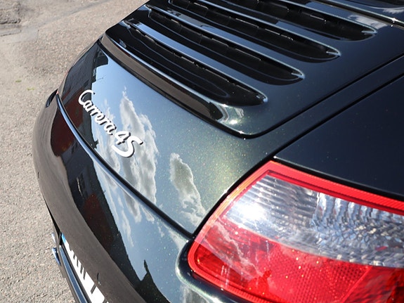 Porsche 911 Carrera 4S 9 of 23