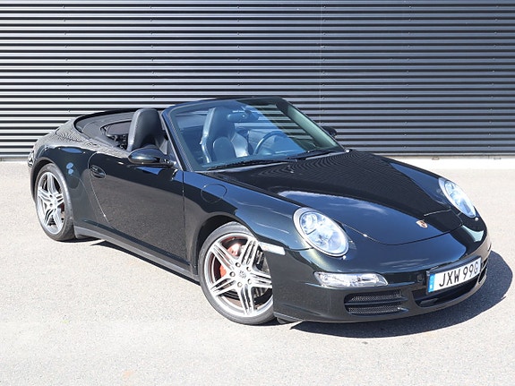 Porsche 911 Carrera 4S 3 of 23