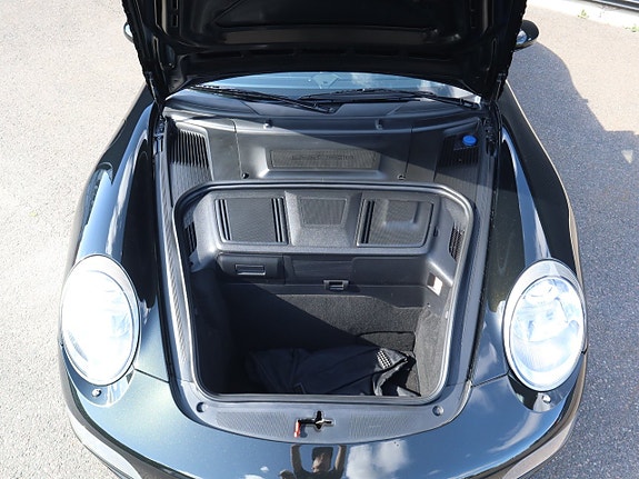Porsche 911 Carrera 4S 20 of 23
