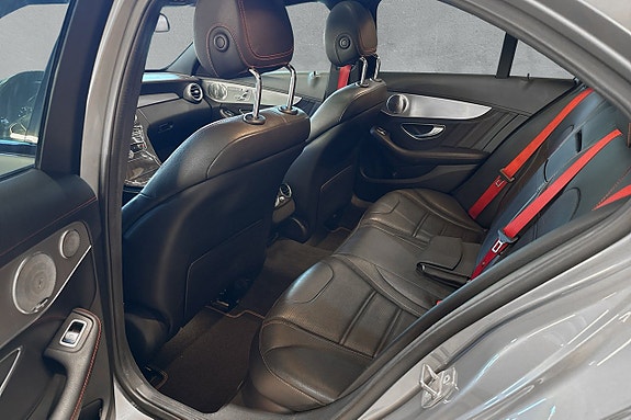 Mercedes-Benz C450 16 of 17