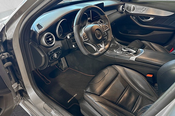 Mercedes-Benz C450 10 of 17