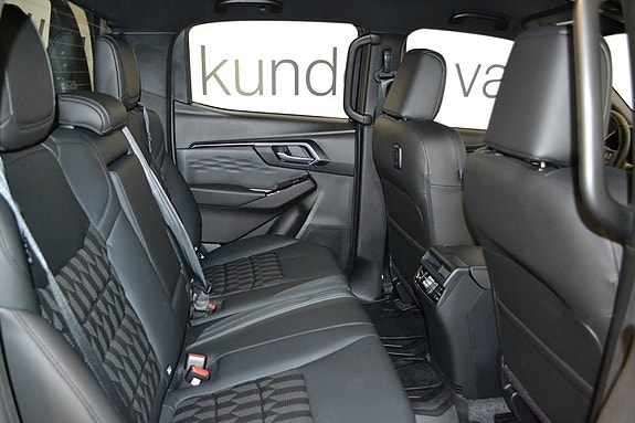 Isuzu D-max 8 of 9