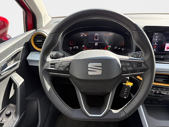 Seat Arona 12 of 14