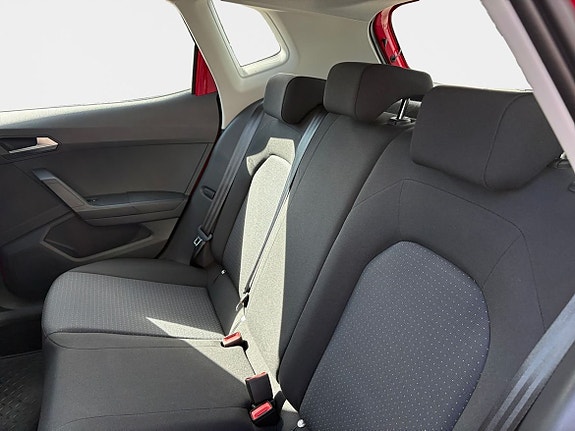 Seat Arona 13 of 14