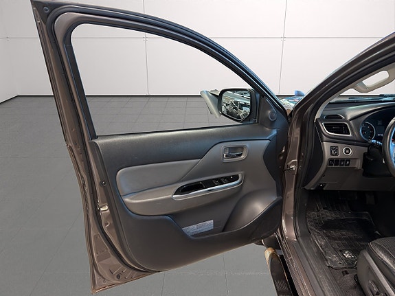 Mitsubishi L200 18 of 23