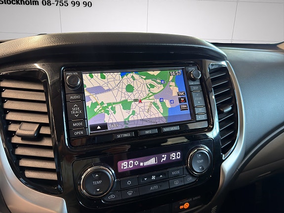 Mitsubishi L200 16 of 23