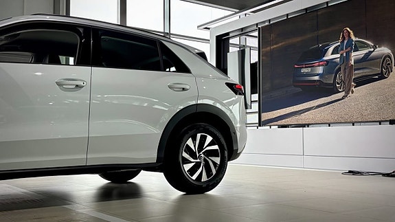 Volkswagen T-Roc 8 of 17