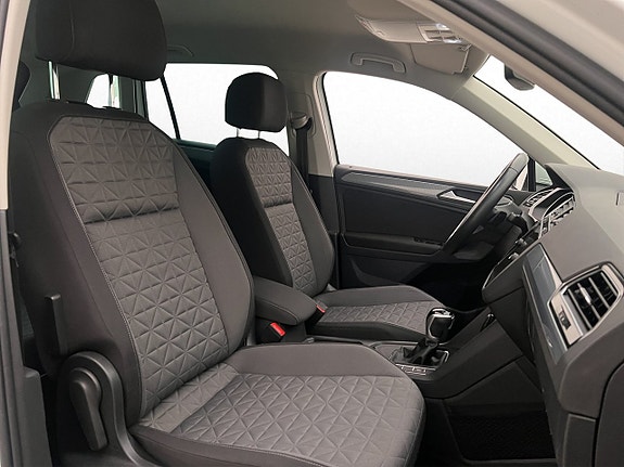 Volkswagen Tiguan 15 of 27