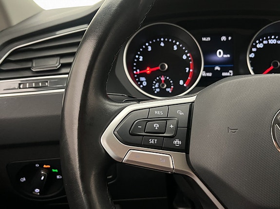 Volkswagen Tiguan 22 of 27