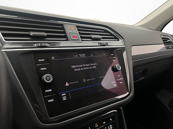 Volkswagen Tiguan 18 of 27